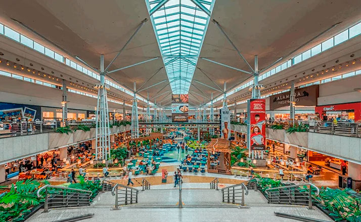 Praça de alimentação do shopping